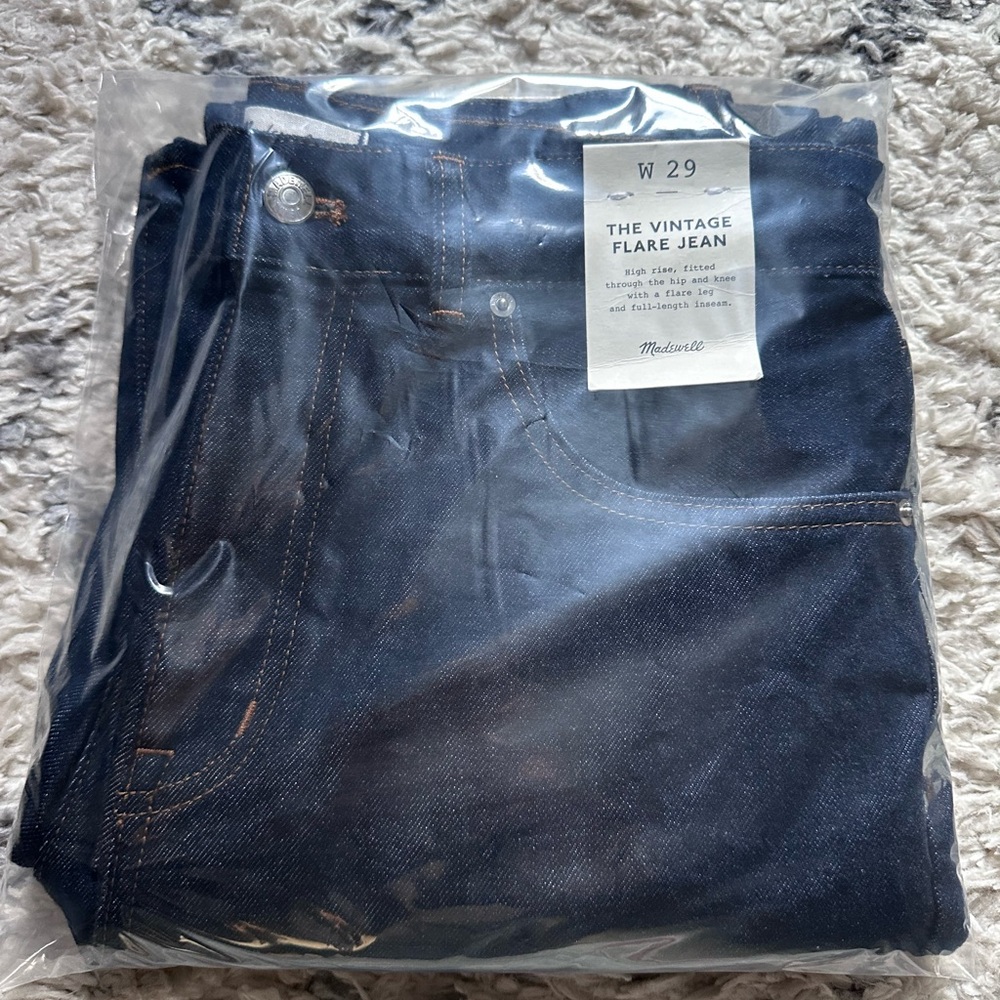 Madewell • NWT • Vintage Flare Jean in Rinse Wash - Picture 5 of 14